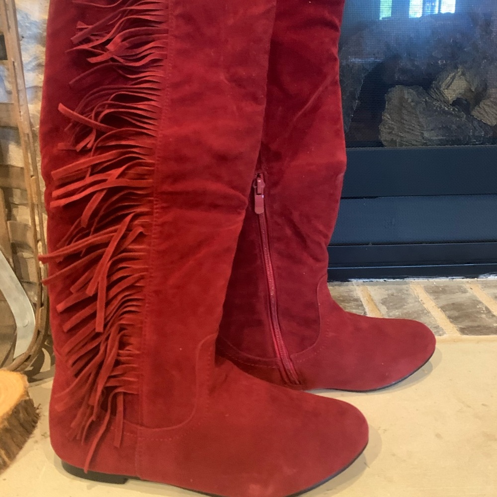 Fringe boots